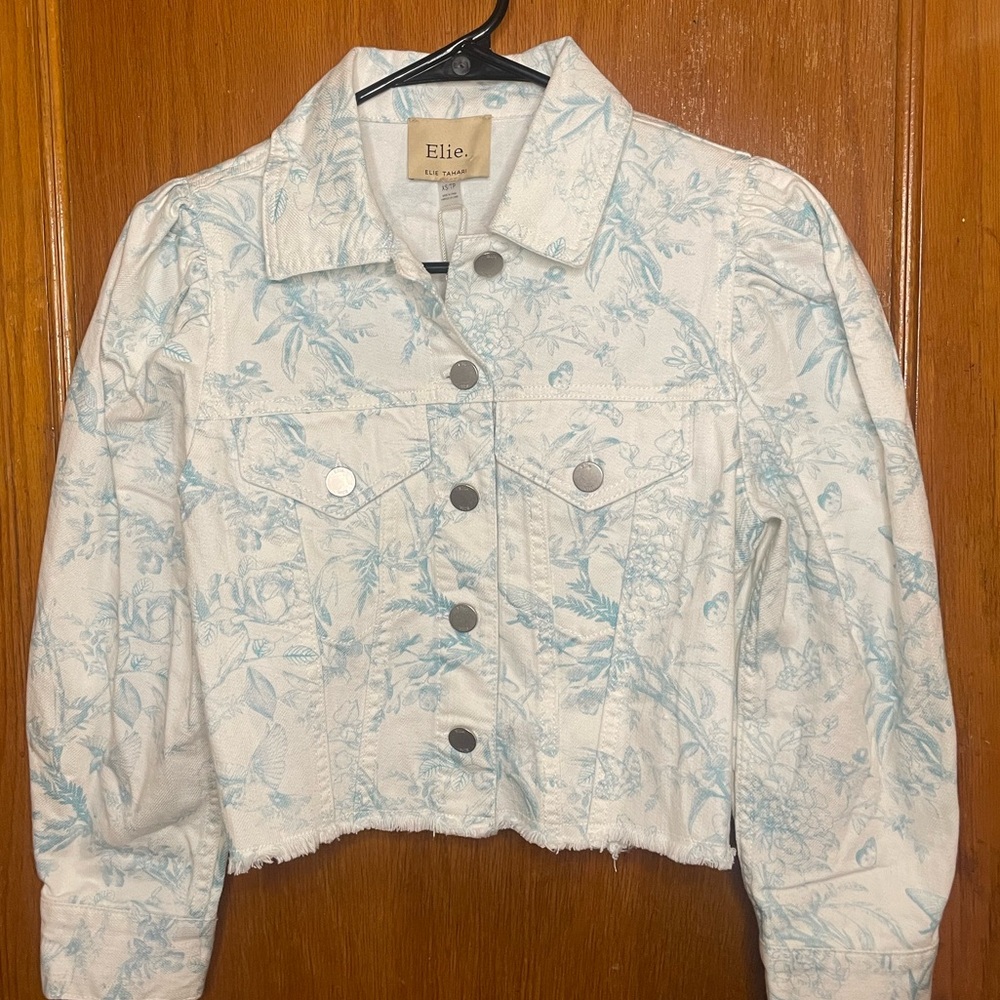 NWT ELIE TAHARI Antique Floral Printed Raw Hem Denim Jacket White Size XS